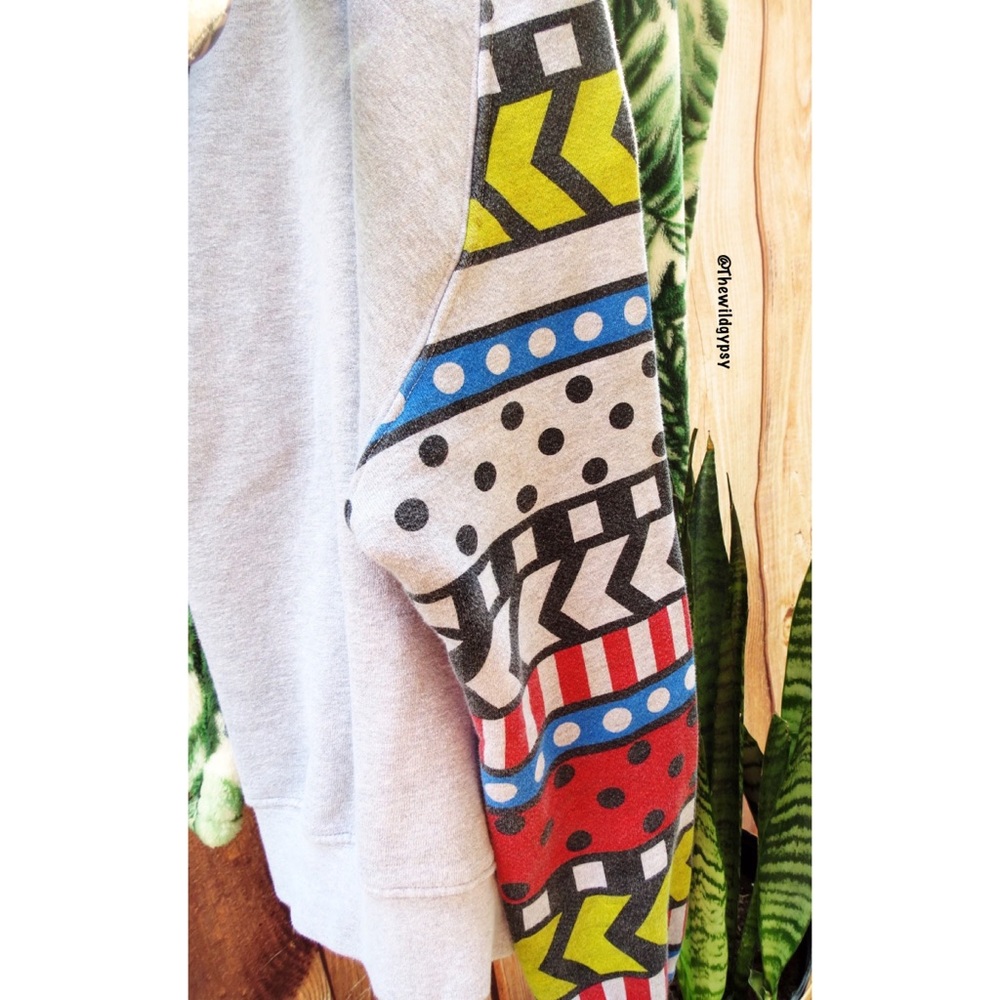 Lazy Oaf abstract sleeve popover sweater 🌜 - Picture 5 of 7